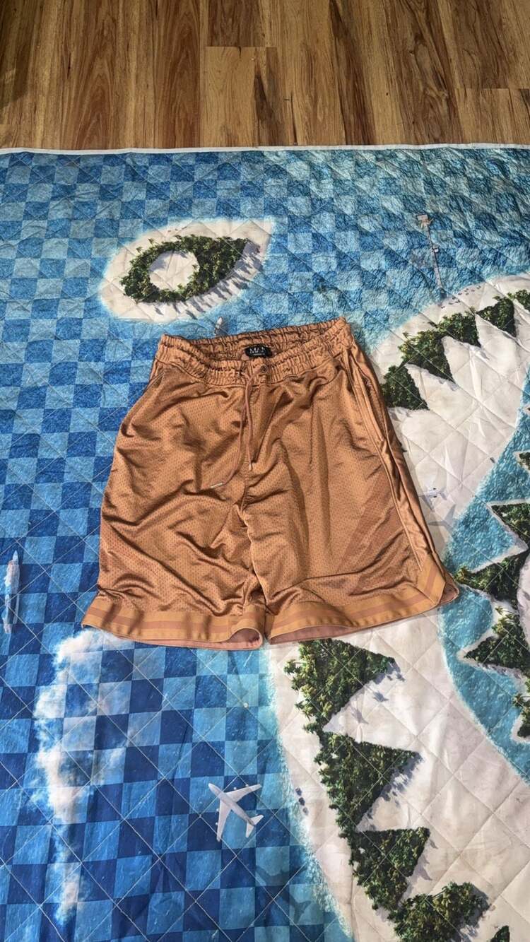 BoohooMAN Mesh Basketball Shorts Bronze
